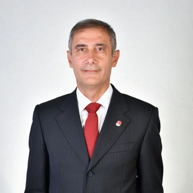 Ahmet Karadağ — professional portrait
