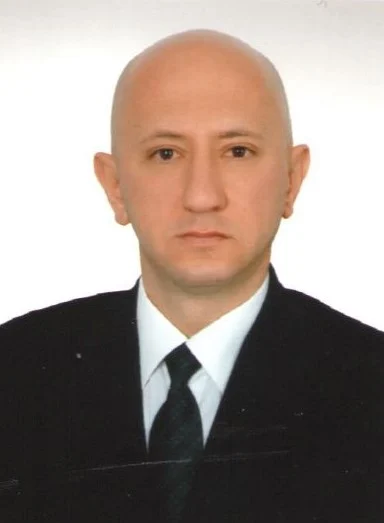 Gökhan Özsavaş — professional portrait