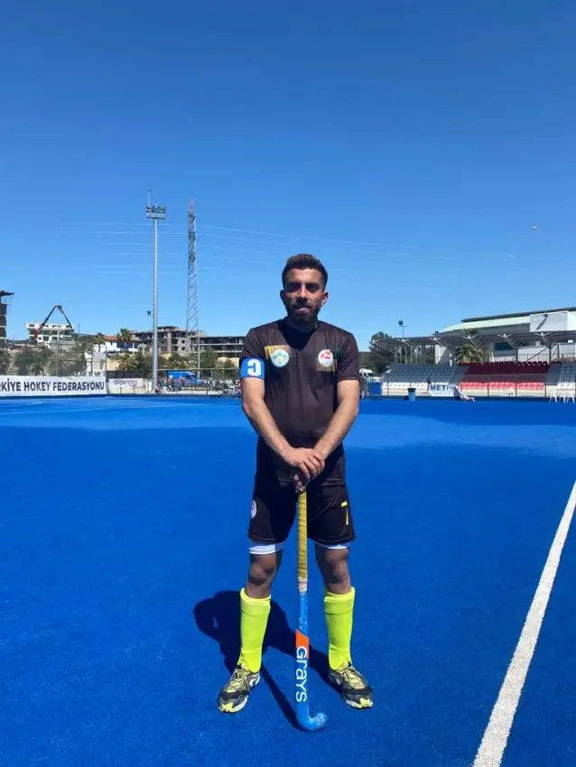 Nasır Koştı — hockey