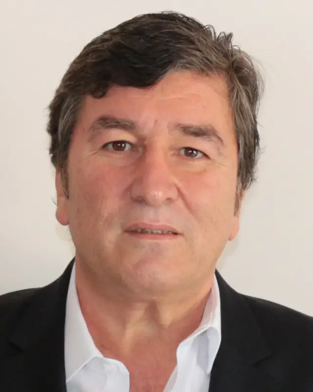 Oğuz Tongsir — professional portrait