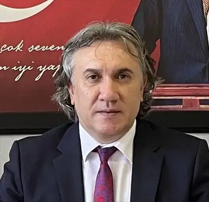 Özcan Saygın — professional portrait