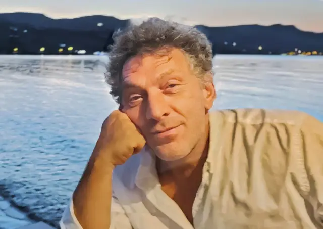 Savaş Türk — professional portrait